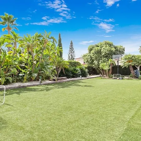 - 5 Bed In El Paraiso * Estepona