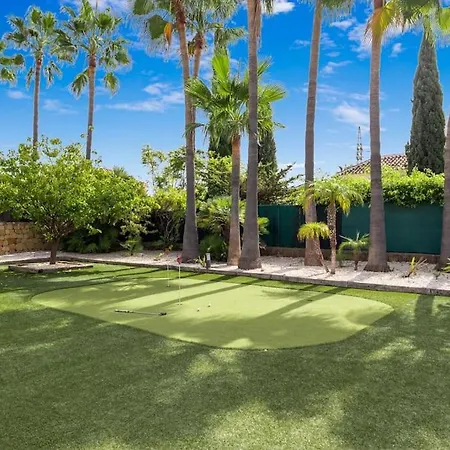 - 5 Bed In El Paraiso Villa *